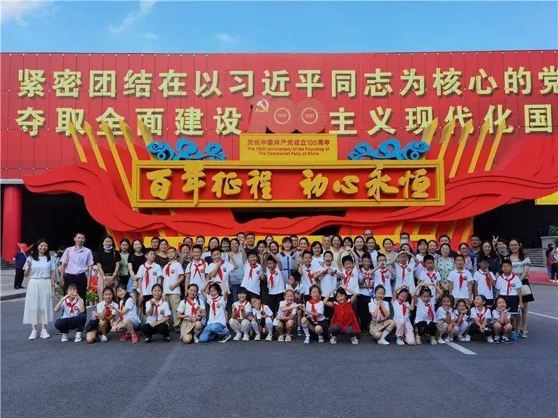 天才少年魏永康4岁读完初中，从神童沦为普通人，母亲都做了什么